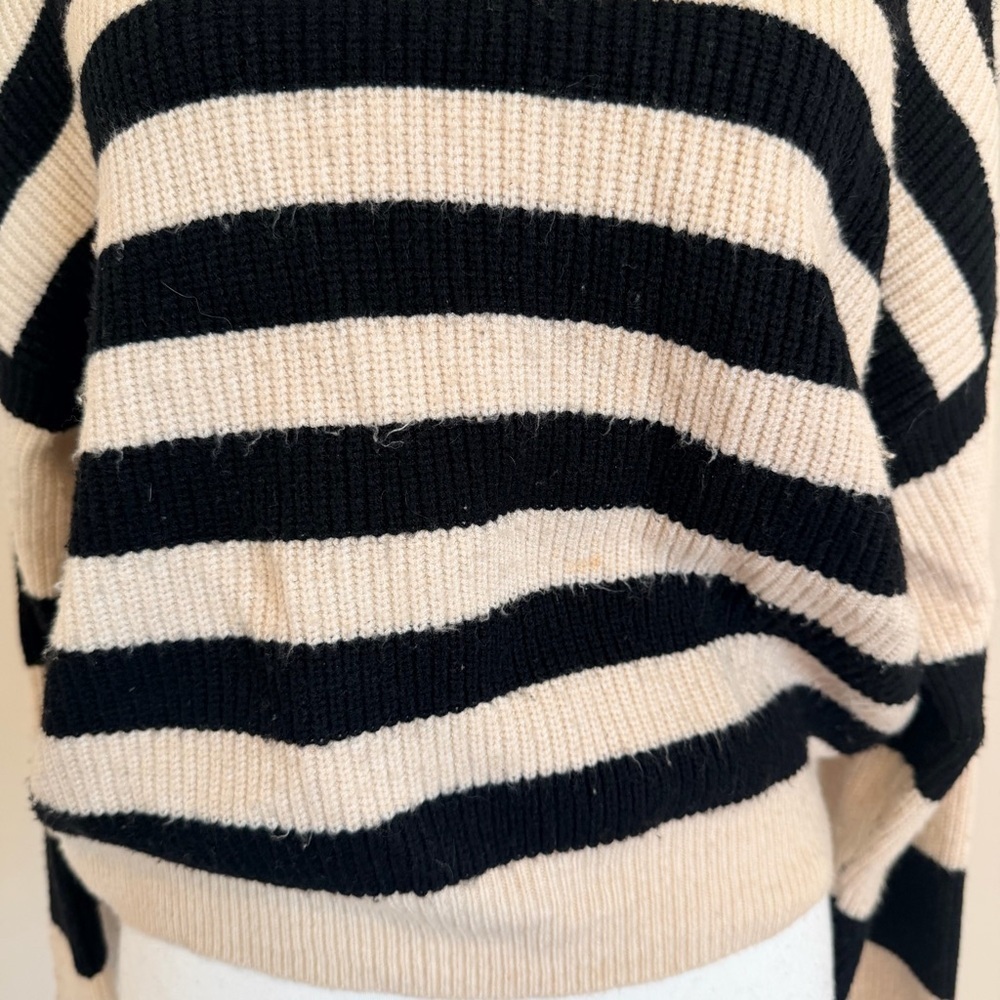 Zara kids striped knit sweater oversized in black and ivory size 13-14 - Picture 3 of 6